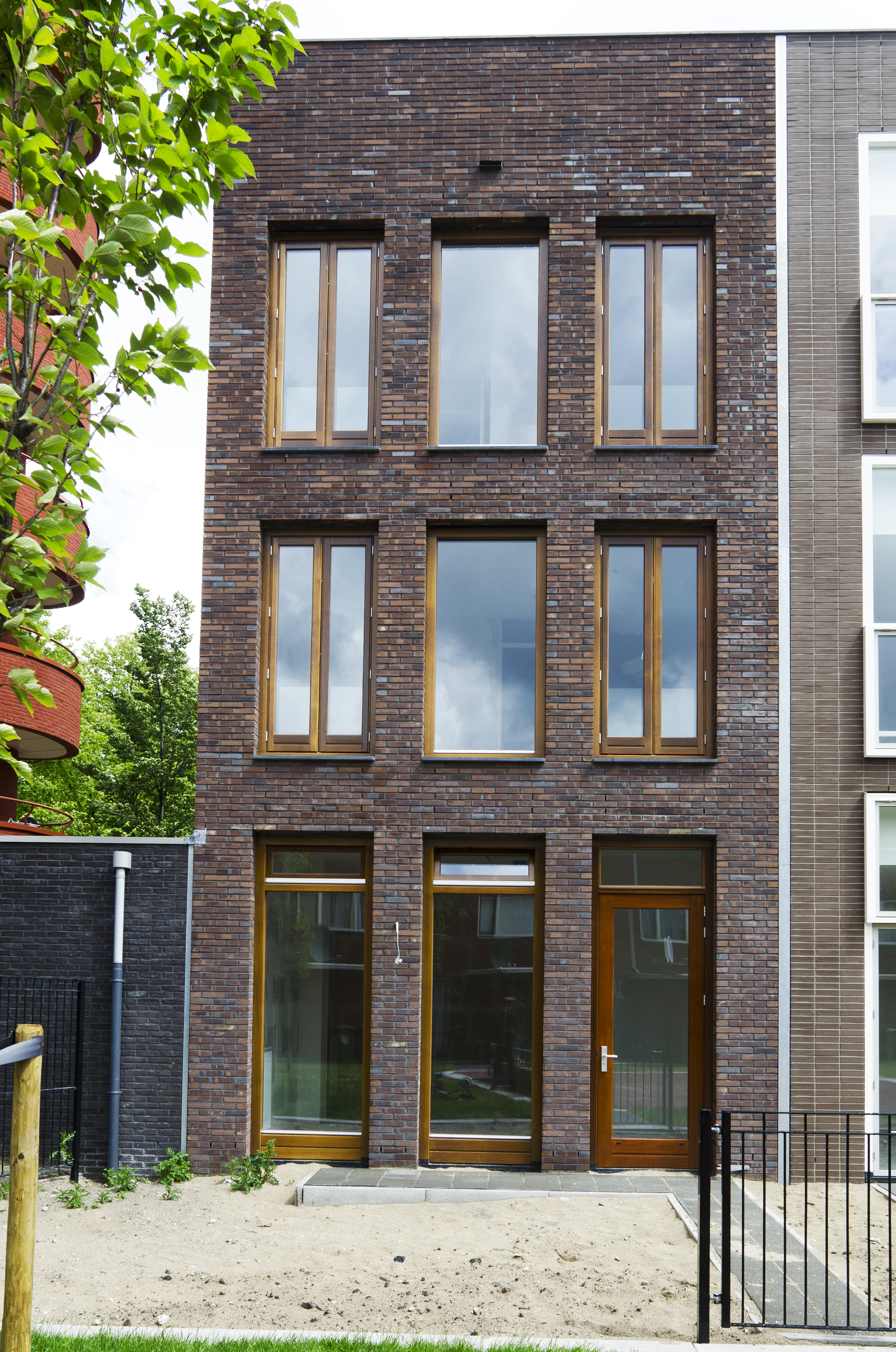 Kavel 9 van Tijenbuurt Getijenveld Atelier PUUUR zelfbouw particulier Opdrachtgeverschap Amsterdam West herenhuis metselwerk achtergevel