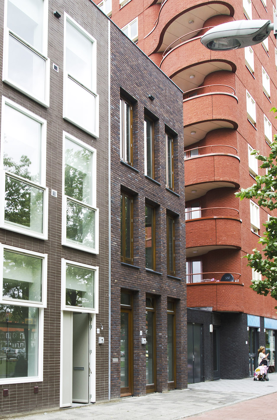 Kavel 9 van Tijenbuurt Getijenveld Atelier PUUUR zelfbouw particulier Opdrachtgeverschap Amsterdam West herenhuis metselwerk straatgevel