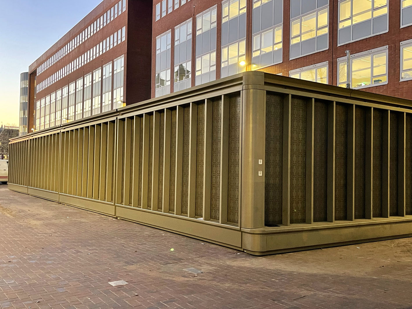 marktbox Waterlooplein Amsterdam facade 1